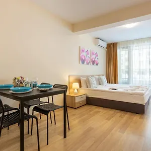 Apartment Flora, Burgas